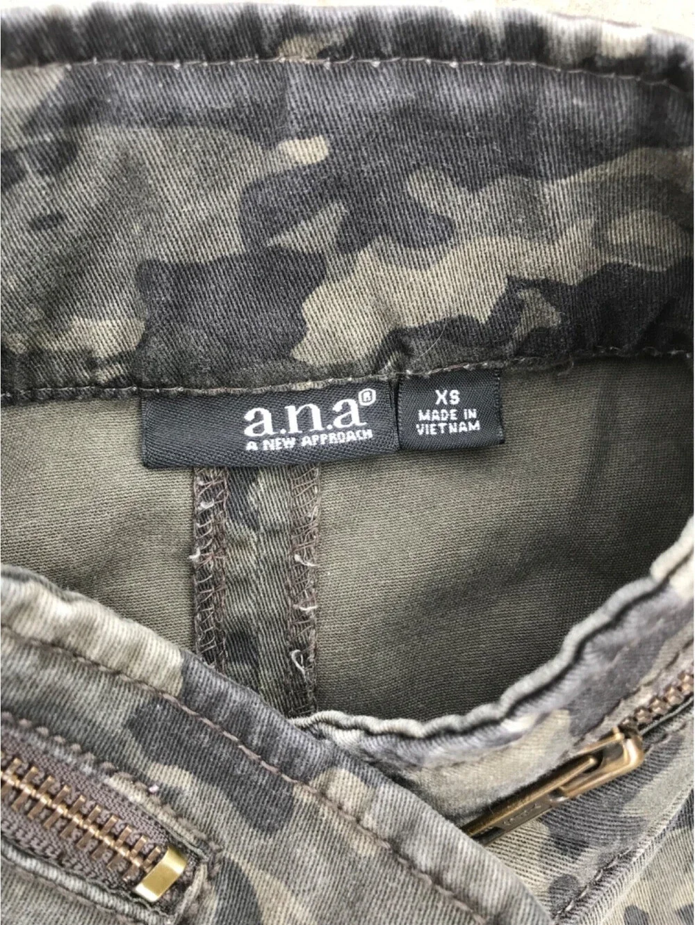 A.N.A. A New Approach Women Green Camo Denim XS Jacket